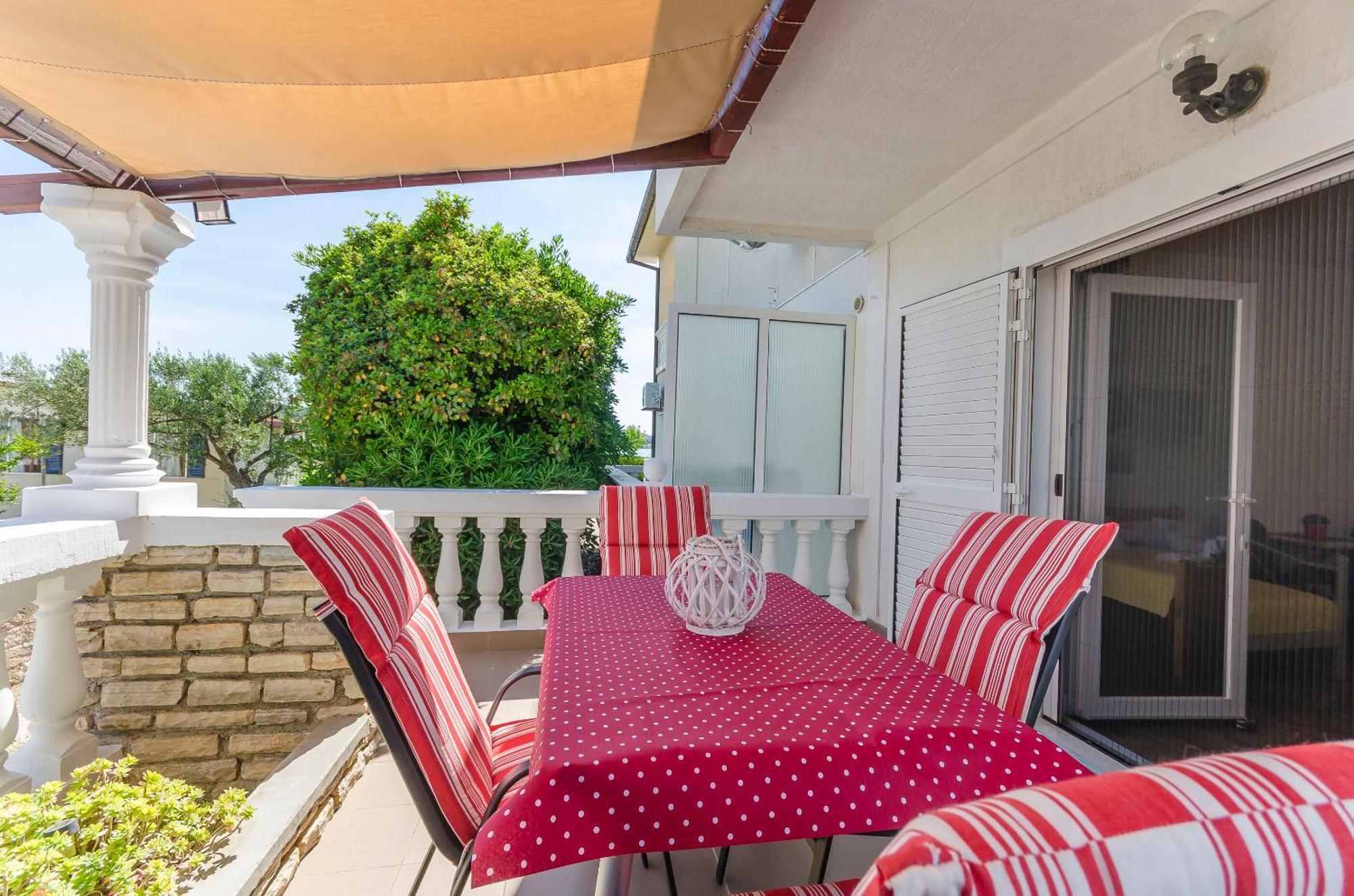 Apartment Robyn On The Beach Srima Exterior foto